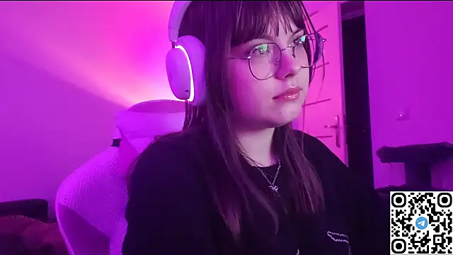 KristiBloom online show from 12/14/25, 10:26