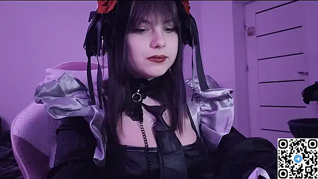 KristiBloom online show from 11/19/25, 10:10