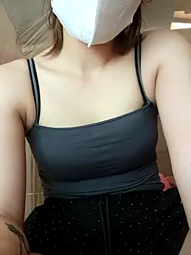 Snapshot of LylyCii6969 chatting on 10/07/25, 02:23 LylyCii6969 online show from 10/07/25, 02:23