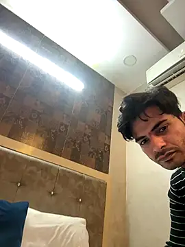 anshika sharma20 online show from 10/10/25, 05:36