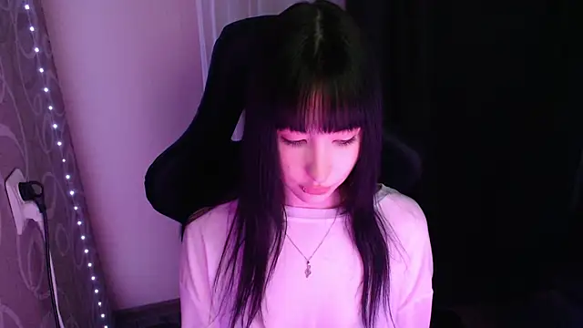 NaemiiBlush online show from 12/22/25, 04:07