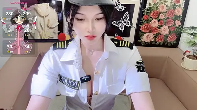 Snapshot of T-TeaR chatting on 05/19/26, 01:56 T-TeaR online show from 05/19/26, 01:56