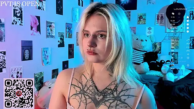 bixxxiz online show from 12/22/25, 11:54