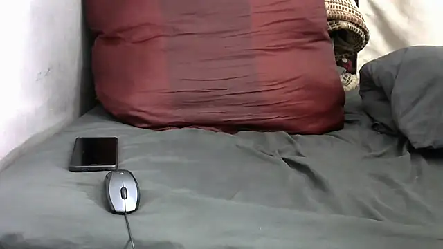 Snapshot of WildnWetMilfX36 chatting on 11/28/25, 06:24 WildnWetMilfX36 online show from 11/28/25, 06:24