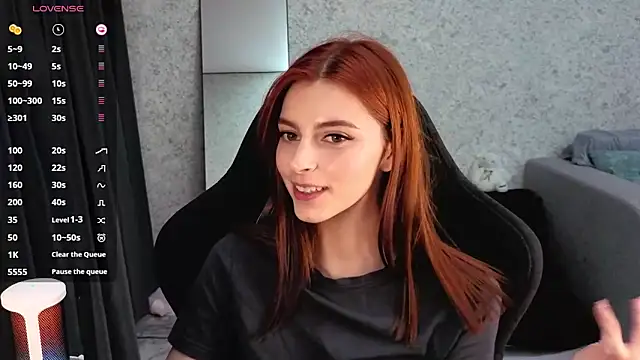 Snapshot of kitti_sweett chatting on 10/30/25, 07:22 kitti sweett online show from 10/30/25, 07:22