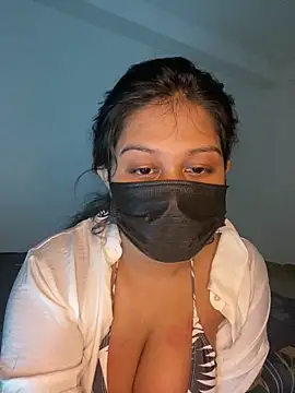 Monica  Bellucci   online show from 02/15/26, 05:12