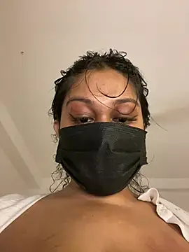 Monica  Bellucci   online show from 03/20/26, 04:08