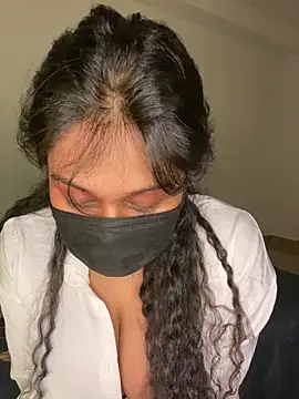 Monica  Bellucci   online show from 01/16/26, 06:01