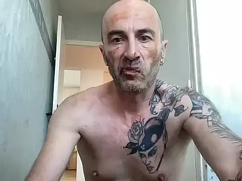 slave44nantes online show from 10/05/25, 04:09