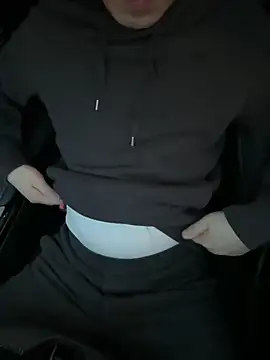 yichengm online show from 10/25/25, 10:25