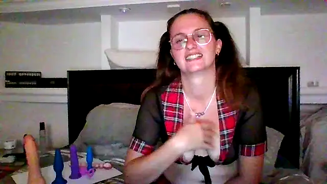 Snapshot of xcrazzycat chatting on 10/14/25, 08:09 xcrazzycat online show from 10/14/25, 08:09