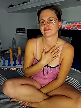 xcrazzycat online show from 12/22/25, 10:21