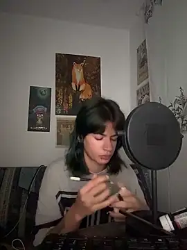 sukulaurens online show from 06/14/26, 07:53