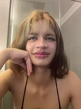 sukulaurens online show from 11/12/25, 01:54