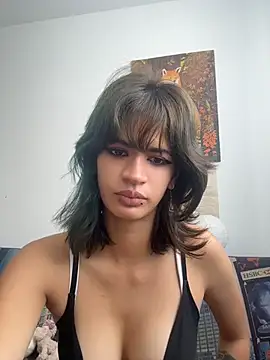 sukulaurens online show from 06/18/26, 06:02