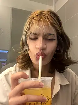 sukulaurens online show from 11/04/25, 03:32