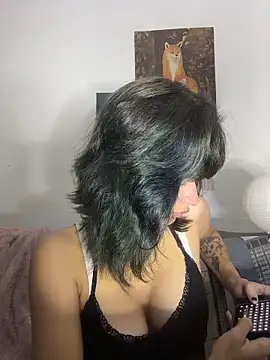 sukulaurens online show from 06/20/26, 01:32