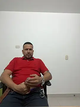 Snapshot of JX7NOVA chatting on 11/15/25, 05:00 JX7NOVA online show from 11/15/25, 05:00