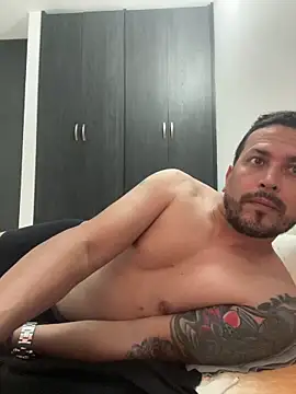 Snapshot of JX7NOVA chatting on 10/19/25, 09:12 JX7NOVA online show from 10/19/25, 09:12