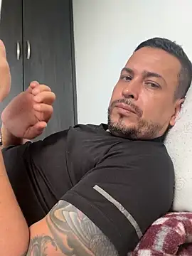 Snapshot of JX7NOVA chatting on 10/08/25, 01:12 JX7NOVA online show from 10/08/25, 01:12