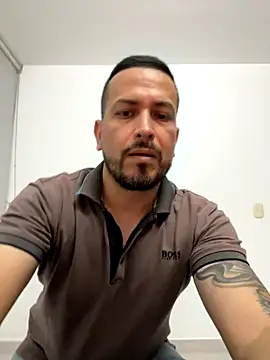 Snapshot of JX7NOVA chatting on 11/20/25, 11:03 JX7NOVA online show from 11/20/25, 11:03