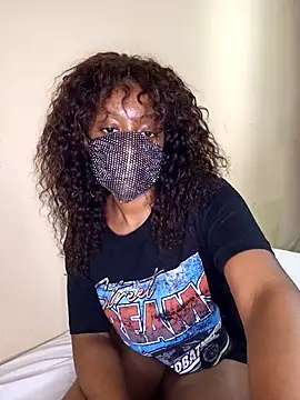 Snapshot of NiaAmour chatting on 11/09/25, 12:03 NiaAmour online show from 11/09/25, 12:03