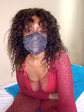 NiaAmour online show from 11/17/25, 12:14