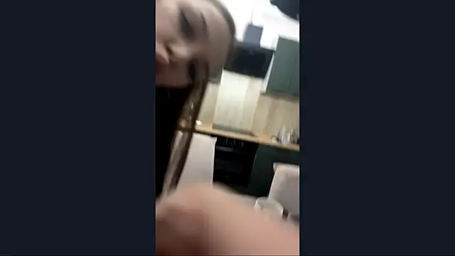 SunnySprinkle online show from 10/09/25, 01:00