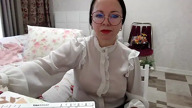 Arisa5000 online show from 12/16/25, 06:50