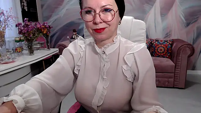 Arisa5000 online show from 11/18/25, 07:11