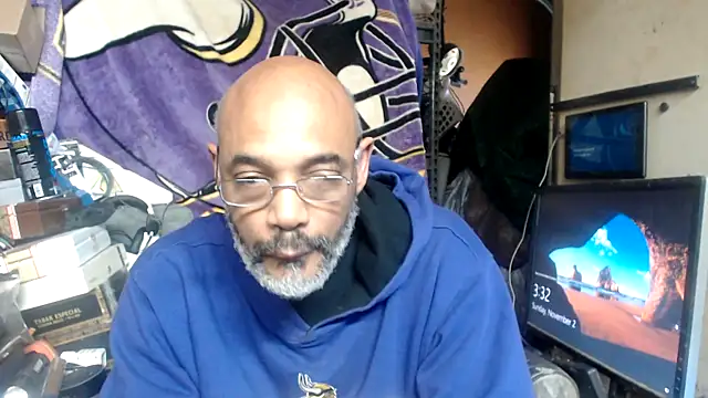 A CIGAR MAN online show from 11/02/25, 08:36