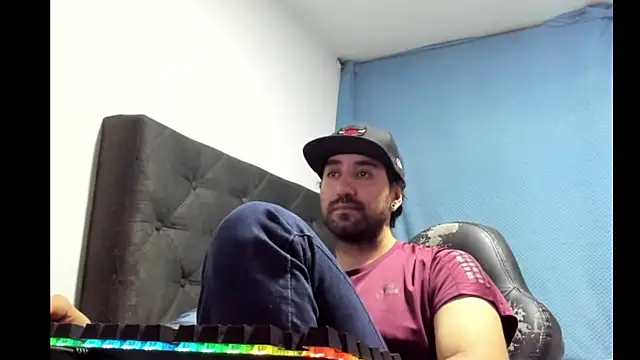 Snapshot of coolfriki chatting on 01/12/26, 02:51 coolfriki online show from 01/12/26, 02:51