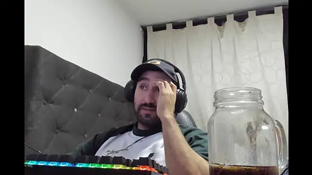 coolfriki online show from 04/18/26, 11:12