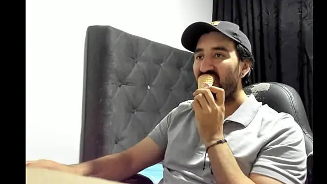 coolfriki online show from 11/10/25, 04:17