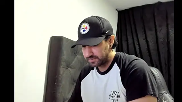 Snapshot of coolfriki chatting on 01/08/26, 05:13 coolfriki online show from 01/08/26, 05:13