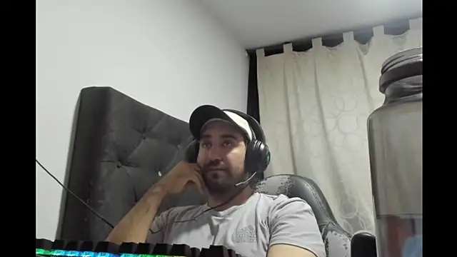 coolfriki online show from 04/09/26, 01:51