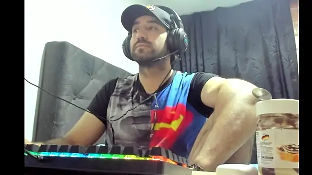 coolfriki online show from 12/15/25, 02:39