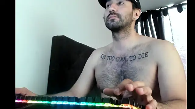 Snapshot of coolfriki chatting on 02/01/26, 02:26 coolfriki online show from 02/01/26, 02:26