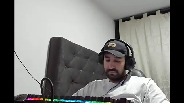 coolfriki online show from 04/14/26, 05:12