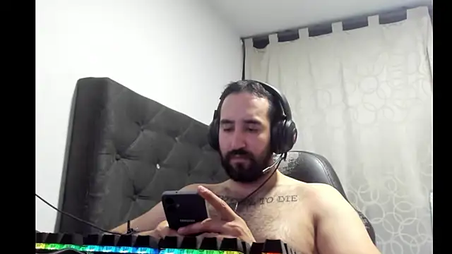 Snapshot of coolfriki chatting on 02/28/26, 10:15 coolfriki online show from 02/28/26, 10:15