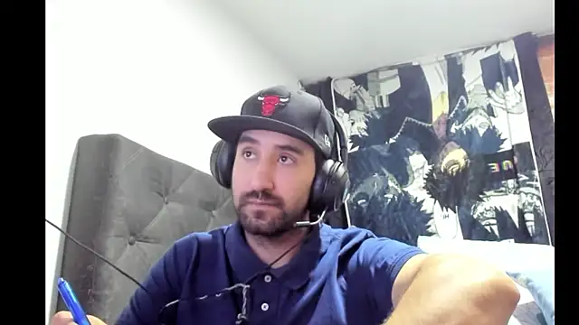 coolfriki online show from 12/17/25, 01:43