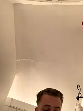 Snapshot of Bigflex1738 chatting on 10/31/25, 04:09 Bigflex1738 online show from 10/31/25, 04:09