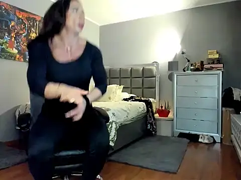 Alesyamuscledollxh online show from 03/22/26, 08:32