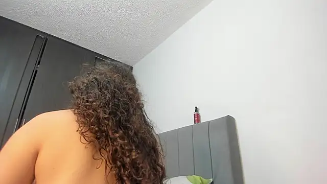 emy collyns online show from 02/24/26, 04:30