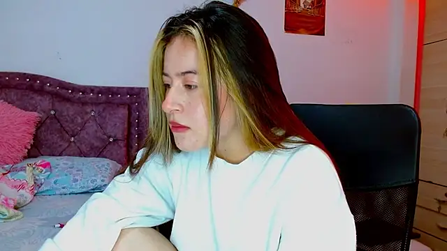 Hanssel tess online show from 11/12/25, 06:23