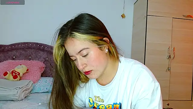 Hanssel tess online show from 10/22/25, 05:01