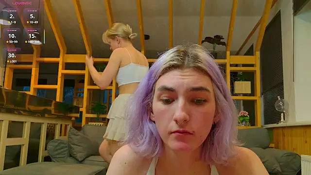 Mol l y online show from 10/22/25, 02:27