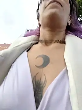 Abby 2-1 online show from 11/10/25, 08:58