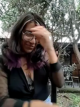 Abby 2-1 online show from 11/11/25, 09:42