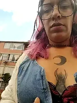 Abby 2-1 online show from 11/01/25, 08:57